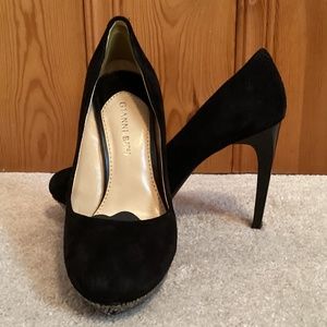 EUC Vintage Gianni Bini Suede Platform High Heel Pumps